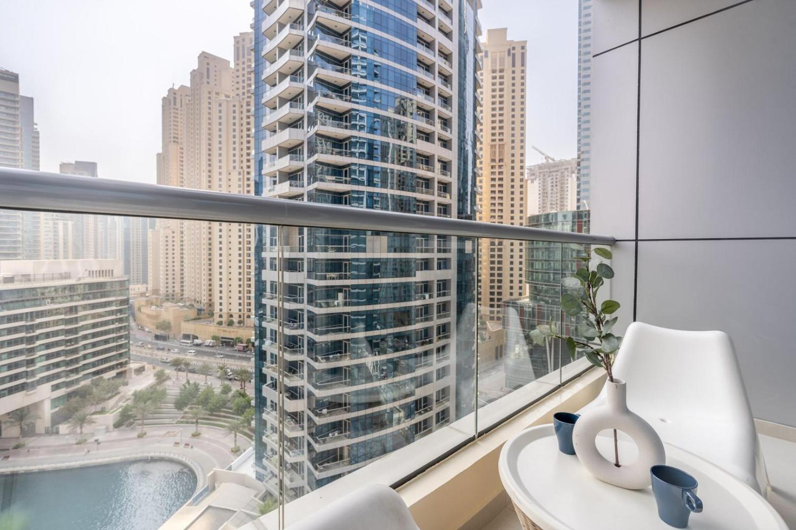 Apartamento Guestready - The Marina Splendor Dubái Exterior foto