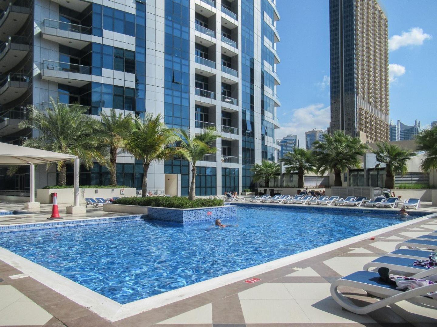 Apartamento Guestready - The Marina Splendor Dubái Exterior foto